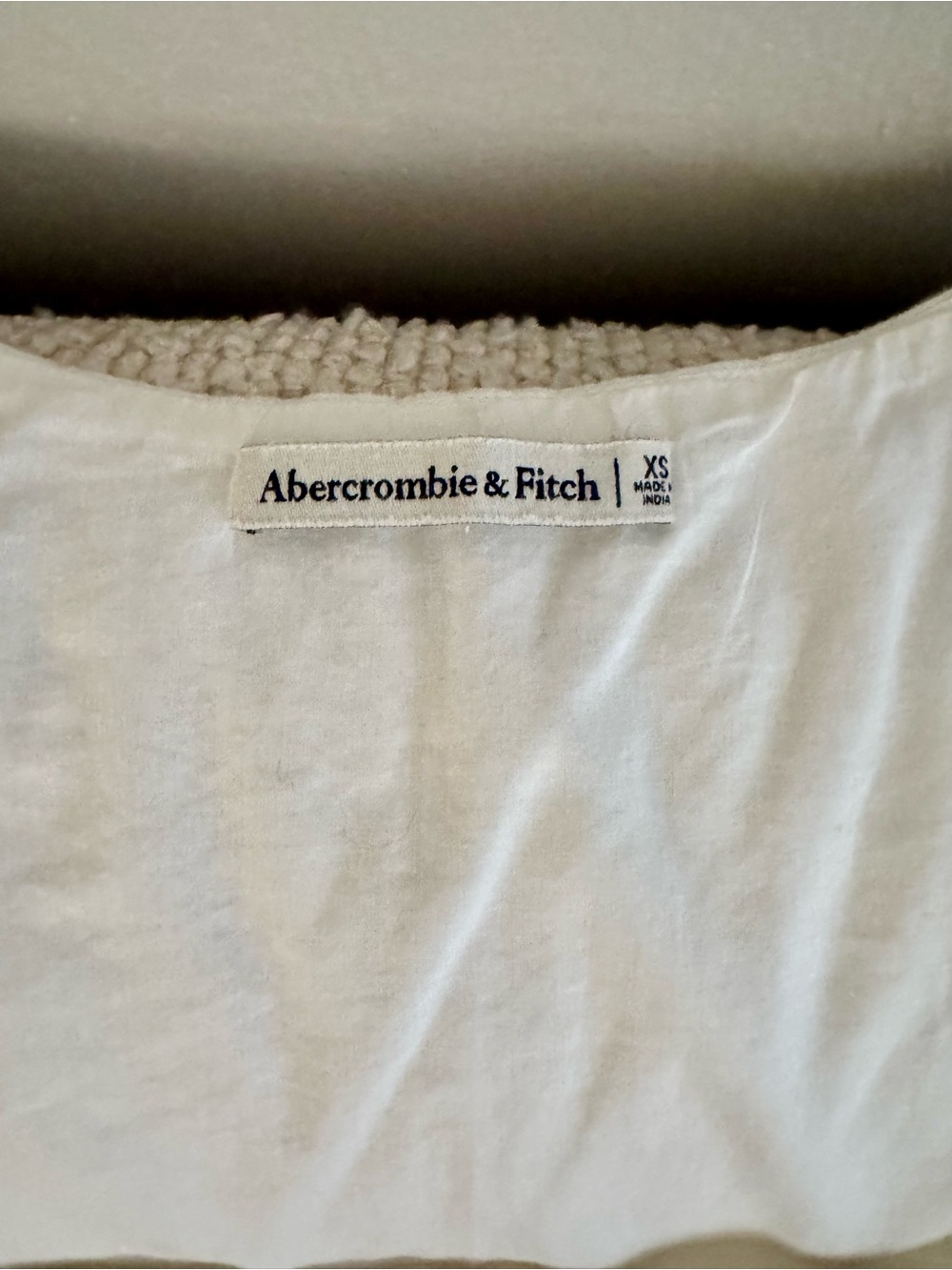 White linen top and shorts matching set - Picture 2 of 6